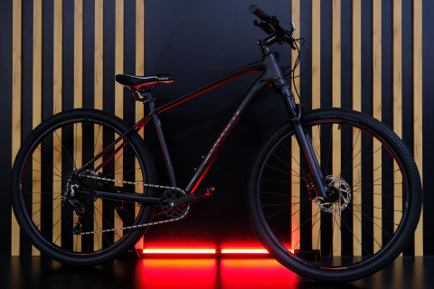 LORAK MT 29 - 3000 Матовый Чёрный/Красный рама 19 (на рост 172-183)